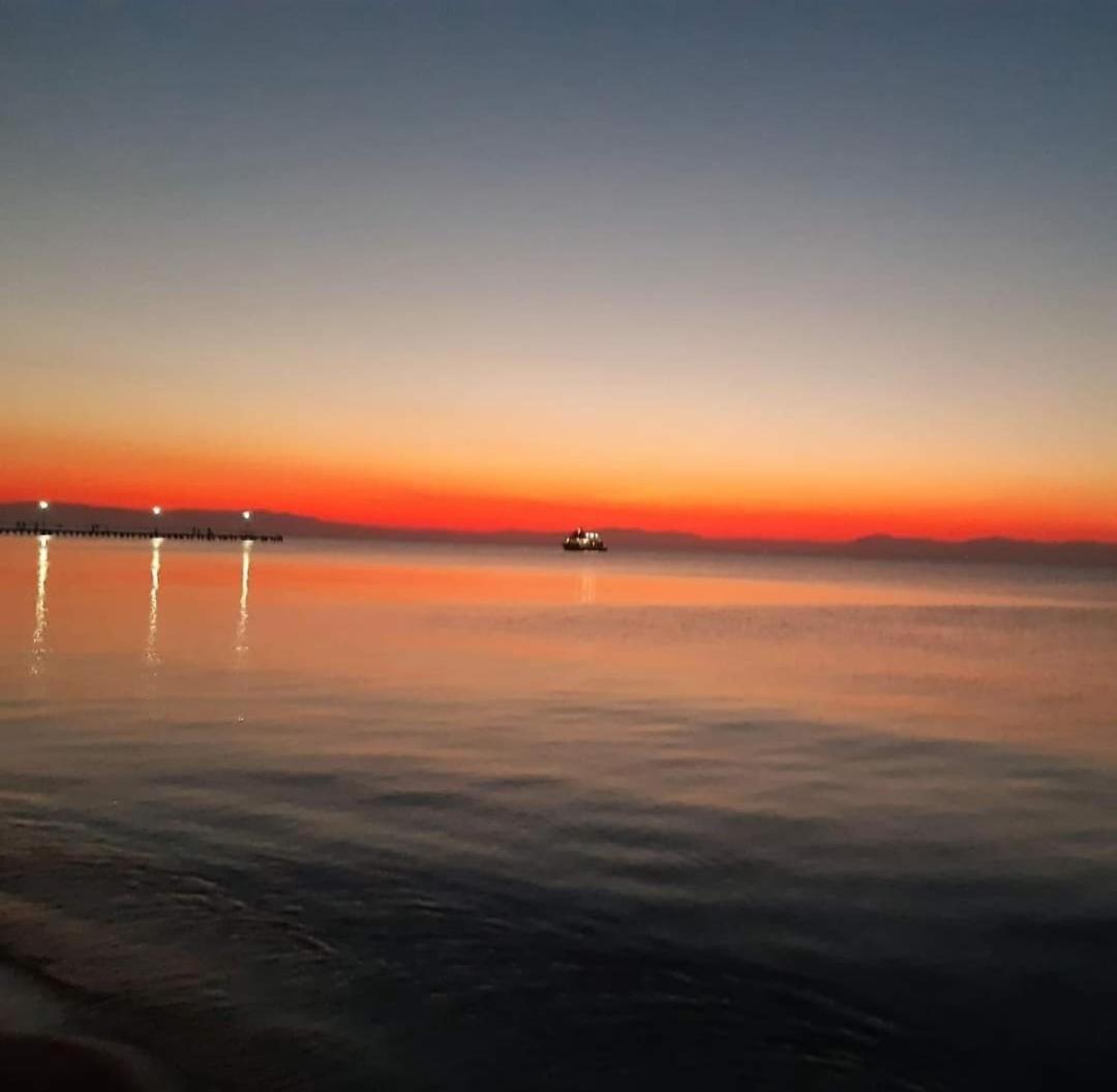 Sun Sea No 3 Daire Peraía Dış mekan fotoğraf